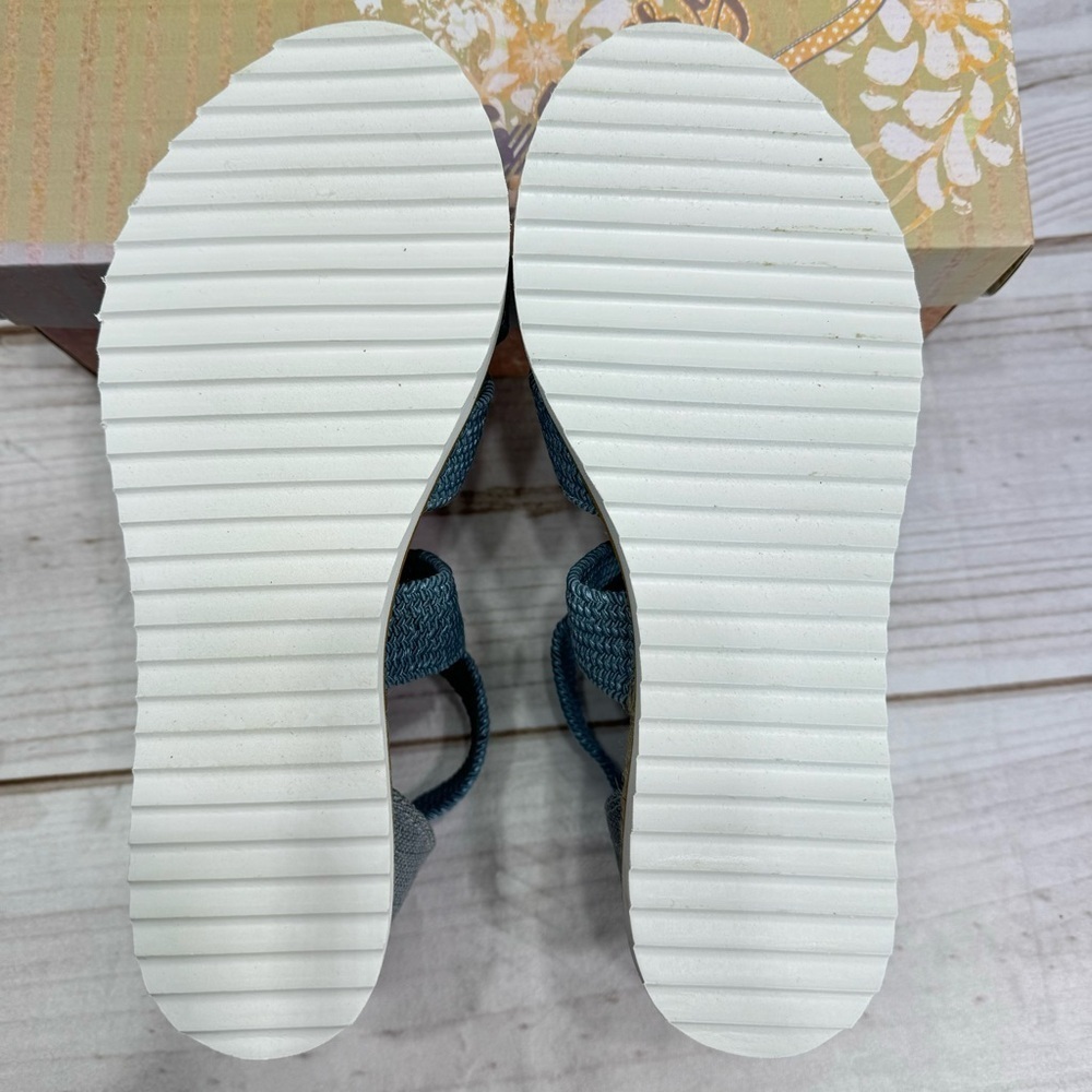 Very G Blue Sadie Strappy Woven Canvas Espadrilles Sandals NEW in Box - Picture 10 of 10